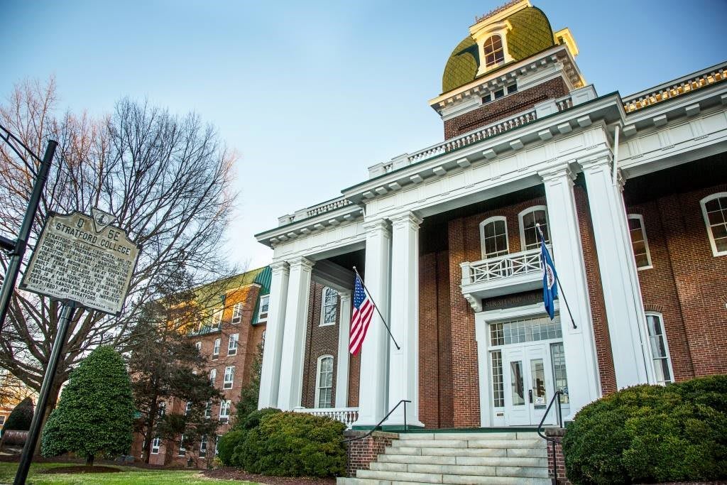 Commonwealth Senior Living at Stratford House