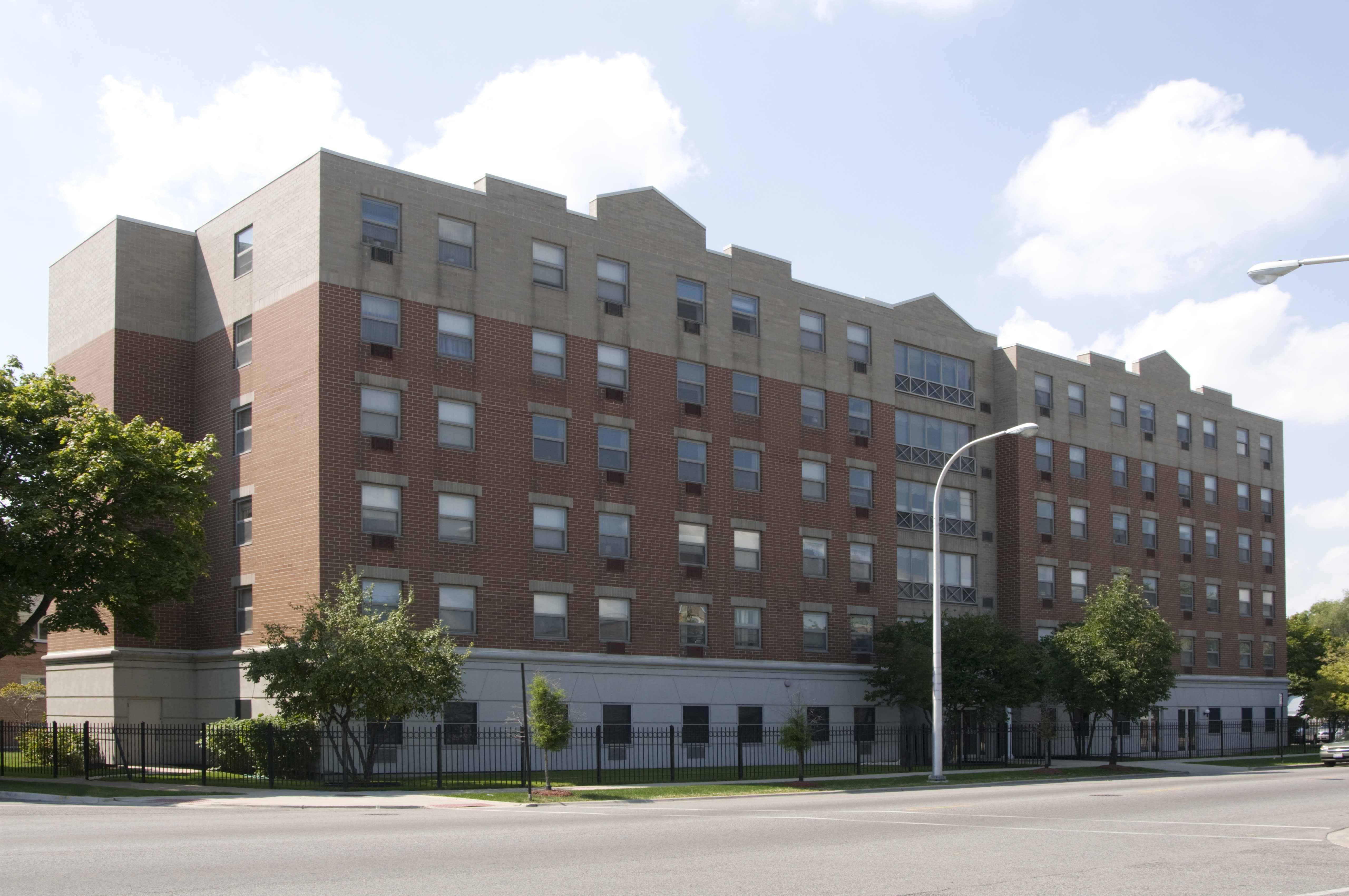 Senior Suites of Belmont Cragin