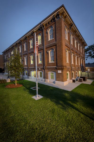 The Suites at Algiers Point